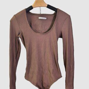 ABERCROMBIE LONG SLEEVE RIBBED SCOOP BODYSUIT SIZE M